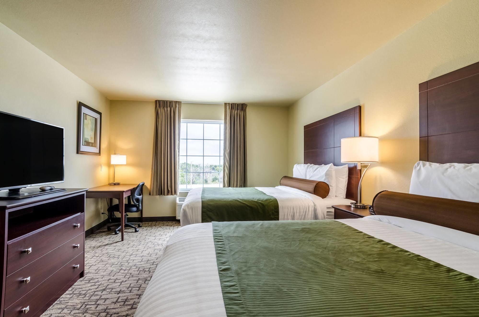 Cobblestone Inn & Suites - Oberlin Bagian luar foto