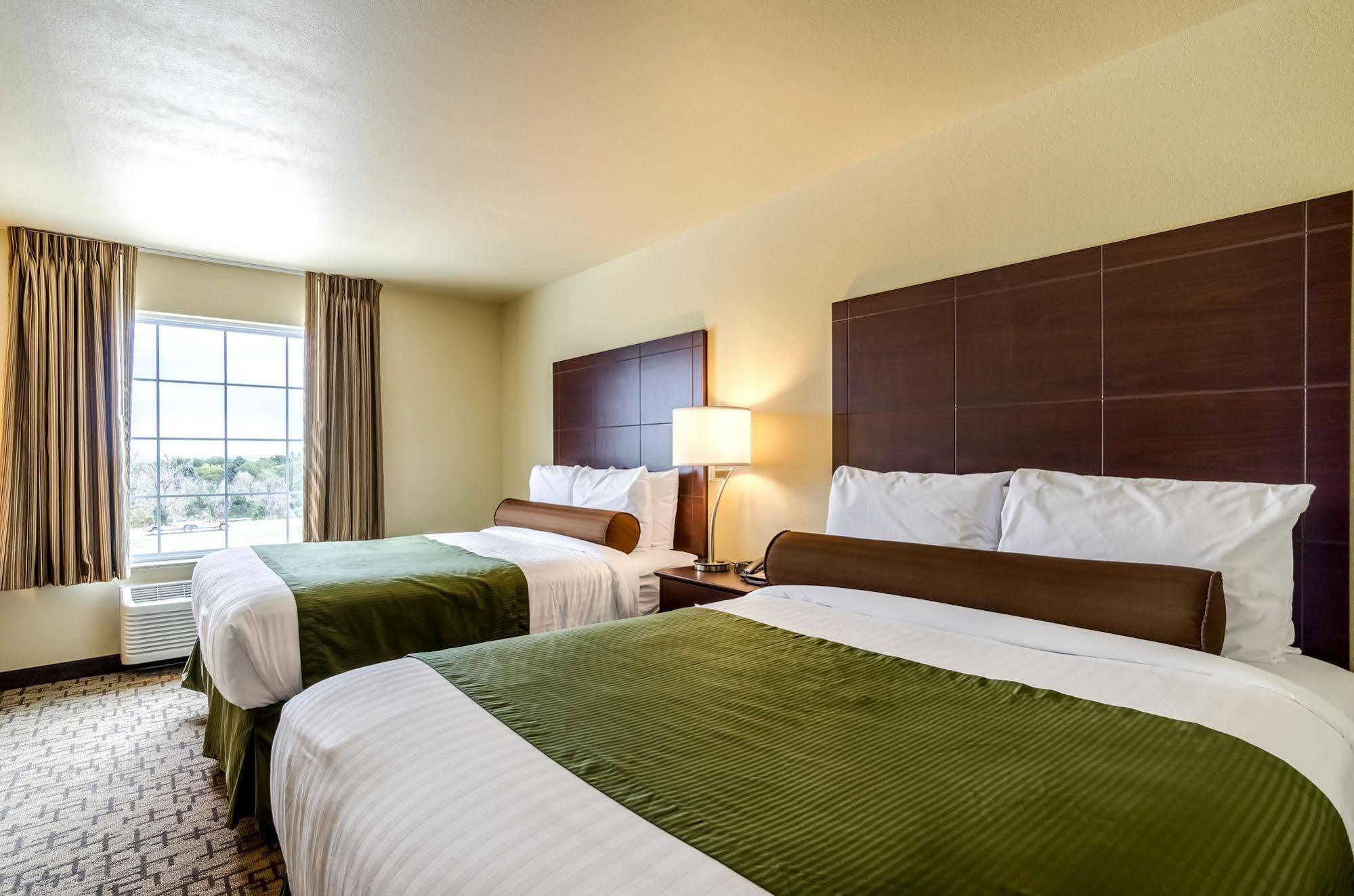 Cobblestone Inn & Suites - Oberlin Bagian luar foto
